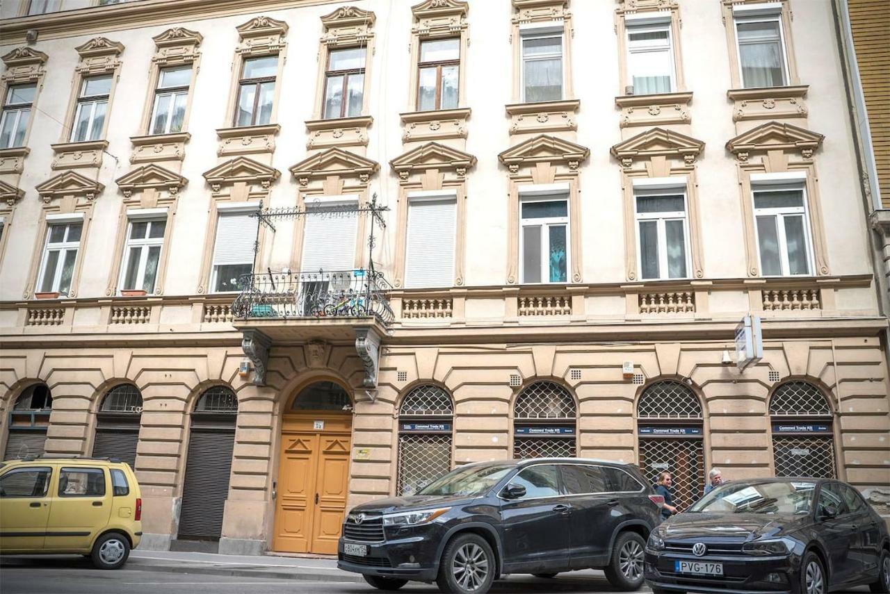 Wörösmarty Studio - Budapest Center Lägenhet Exteriör bild