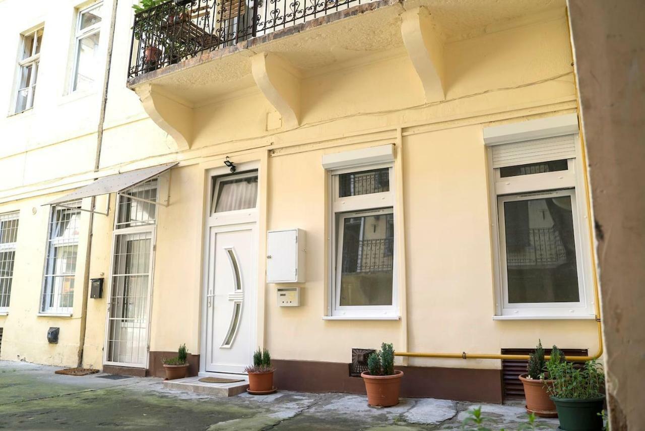 Wörösmarty Studio - Budapest Center Lägenhet Exteriör bild
